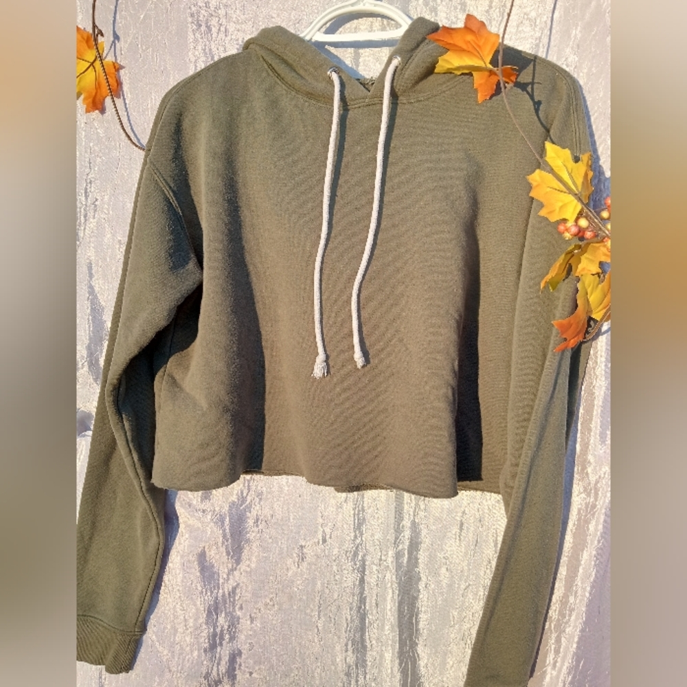 Juniors Hooded cropped sweatshirt small